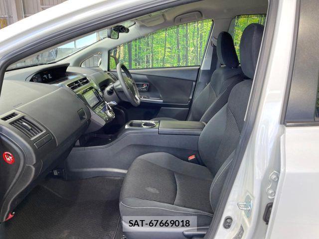 Toyota PRIUS ALPHA 2019-02 5876000-7