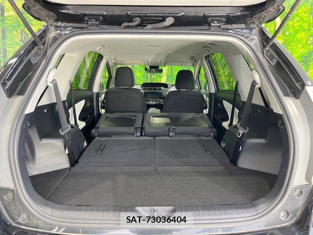 Toyota PRIUS ALPHA 2019-11 5875984-9