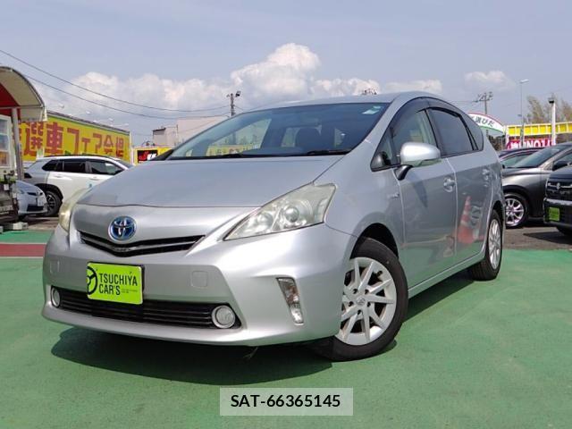 Toyota PRIUS ALPHA 2013-11 5876020-0