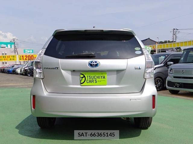 Toyota PRIUS ALPHA 2013-11 5876020-9