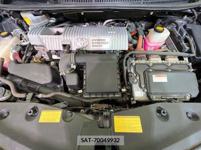 Toyota PRIUS ALPHA 2013-02 5876028-17