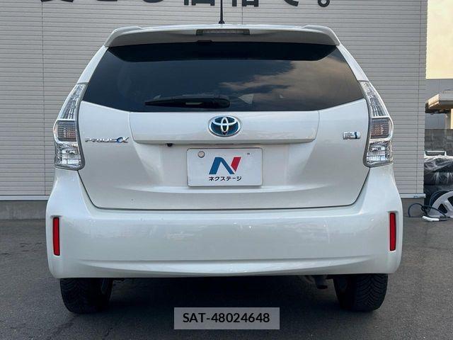 Toyota PRIUS ALPHA 2011-11 5876038-14