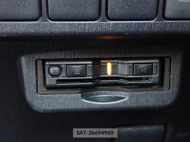 Toyota PRIUS ALPHA 2020-12 5876008-6