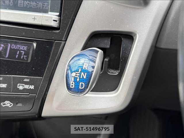 Toyota PRIUS ALPHA 2012-07 5876060-13
