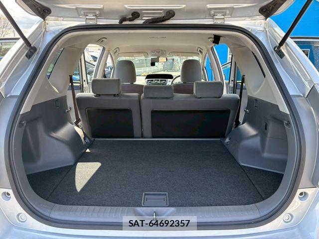 Toyota PRIUS ALPHA 2011-10 5876057-11