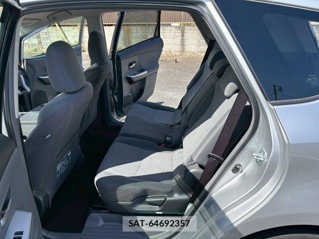 Toyota PRIUS ALPHA 2011-10 5876057-14