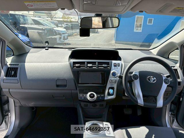 Toyota PRIUS ALPHA 2011-10 5876057-1