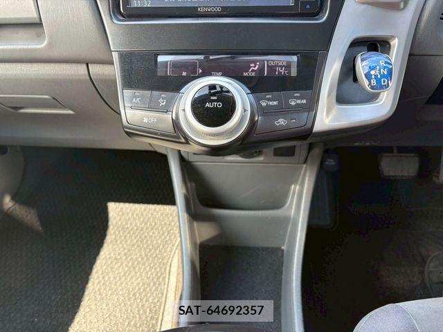 Toyota PRIUS ALPHA 2011-10 5876057-21