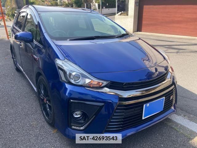 Toyota PRIUS ALPHA 2017-12 5875997-0