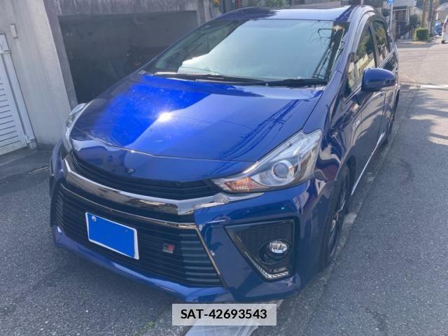 Toyota PRIUS ALPHA 2017-12 5875997-1