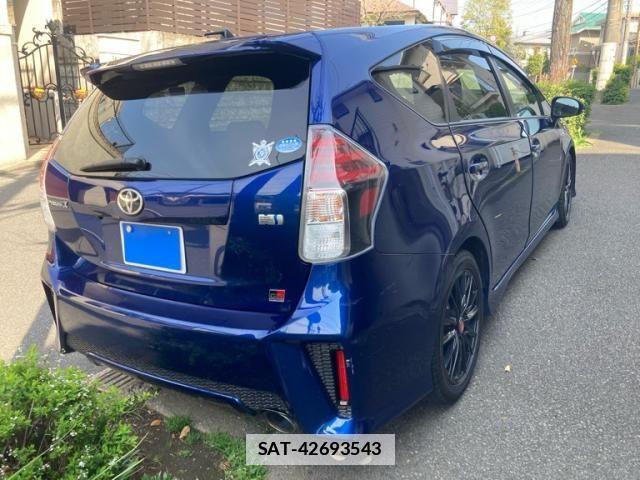 Toyota PRIUS ALPHA 2017-12 5875997-2