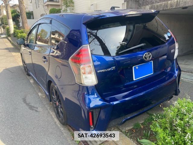 Toyota PRIUS ALPHA 2017-12 5875997-3