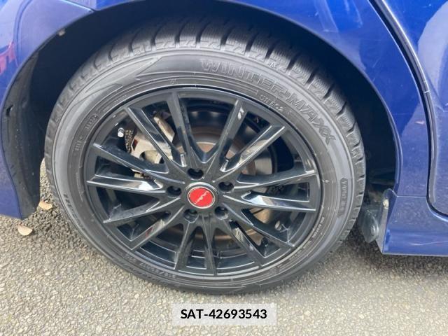 Toyota PRIUS ALPHA 2017-12 5875997-6