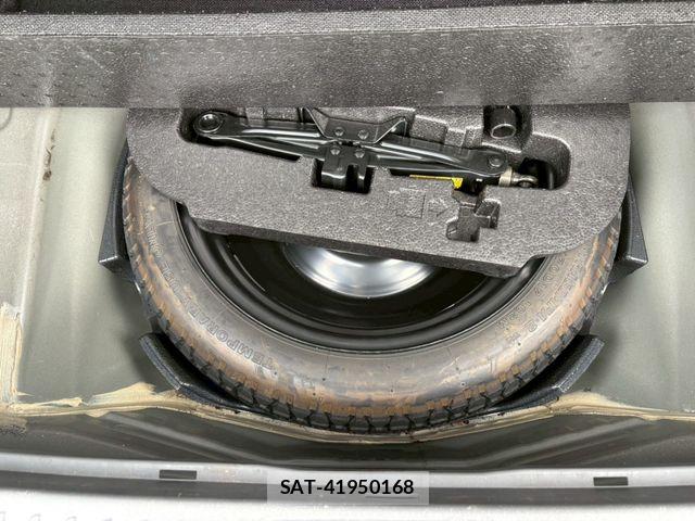 Toyota PRIUS ALPHA 2011-08 5876055-12