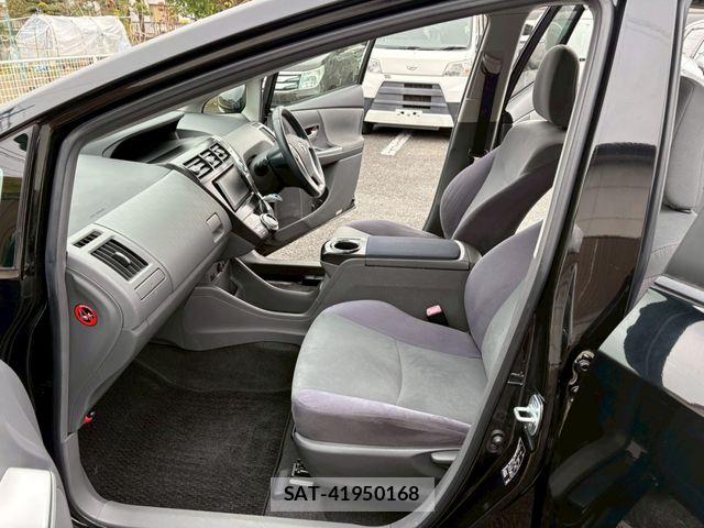 Toyota PRIUS ALPHA 2011-08 5876055-15