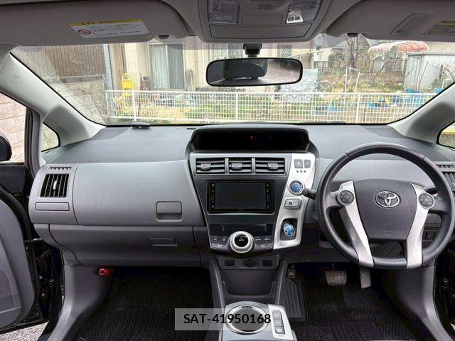 Toyota PRIUS ALPHA 2011-08 5876055-1
