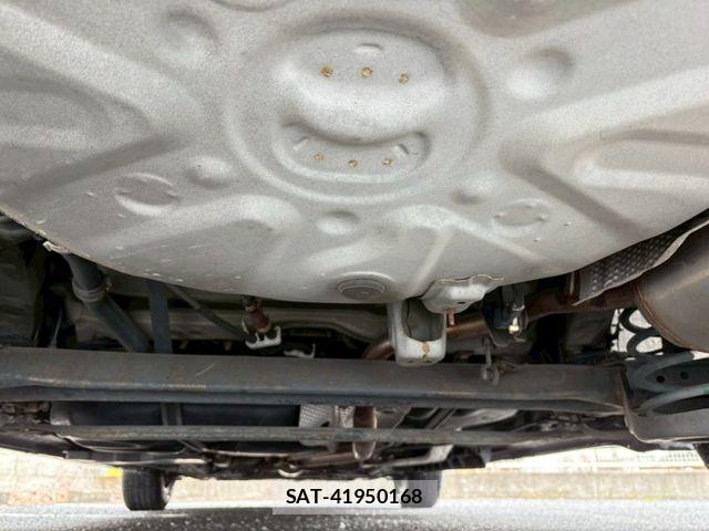 Toyota PRIUS ALPHA 2011-08 5876055-27