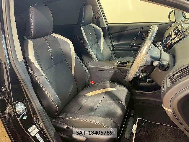 Toyota PRIUS ALPHA 2016-05 6016595-10