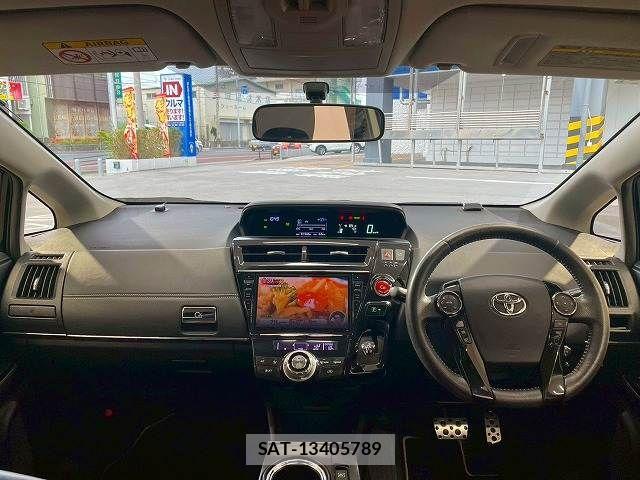 Toyota PRIUS ALPHA 2016-05 6016595-2
