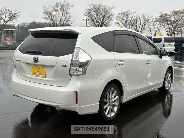 Toyota PRIUS ALPHA 2013-03 6016626-9