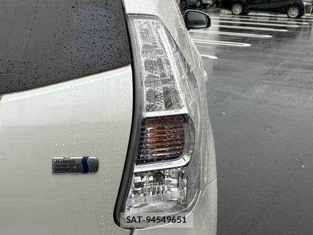 Toyota PRIUS ALPHA 2013-03 6016626-16
