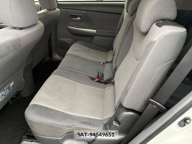 Toyota PRIUS ALPHA 2013-03 6016626-23