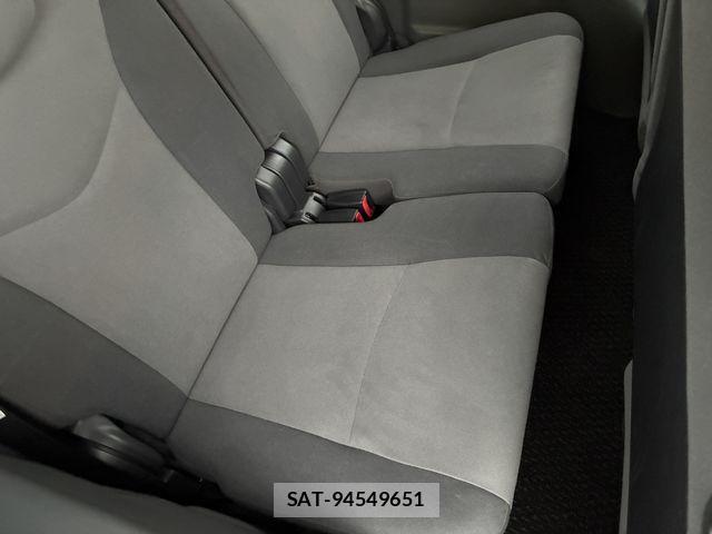Toyota PRIUS ALPHA 2013-03 6016626-27