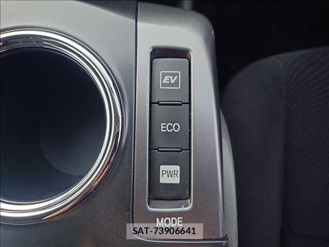 Toyota PRIUS ALPHA 2014-11 6246817-15