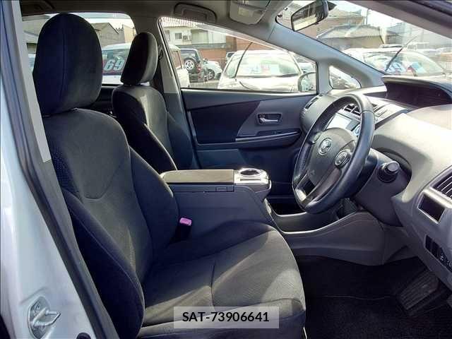 Toyota PRIUS ALPHA 2014-11 6246817-16