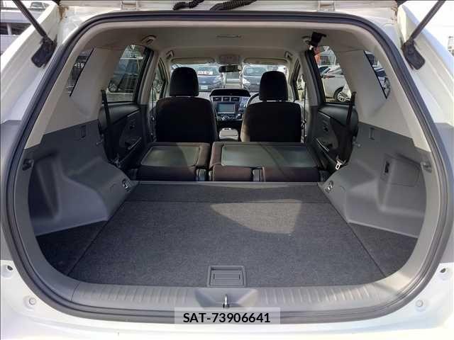 Toyota PRIUS ALPHA 2014-11 6246817-18