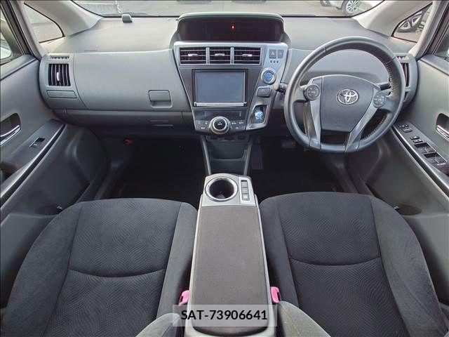 Toyota PRIUS ALPHA 2014-11 6246817-1