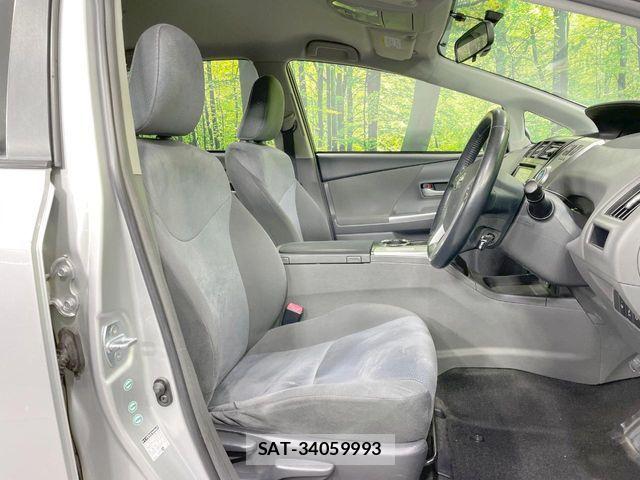 Toyota PRIUS ALPHA 2012-01 6246833-8