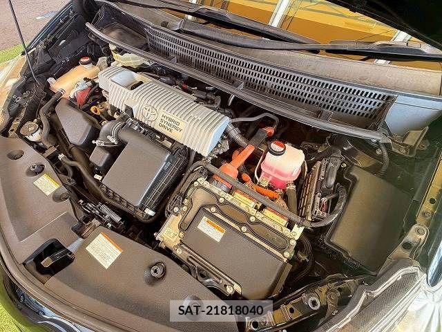 Toyota PRIUS ALPHA 2016-03 6277150-18