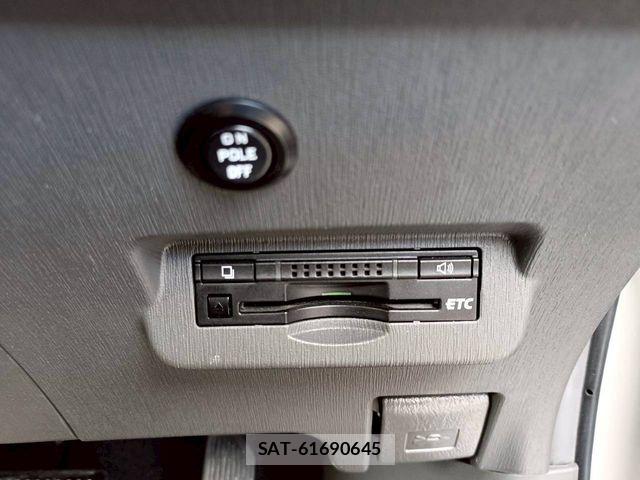Toyota PRIUS ALPHA 2012-09 6277159-13