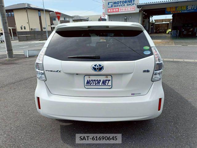 Toyota PRIUS ALPHA 2012-09 6277159-17