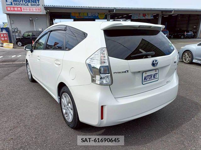 Toyota PRIUS ALPHA 2012-09 6277159-18