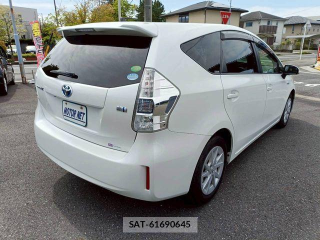Toyota PRIUS ALPHA 2012-09 6277159-1
