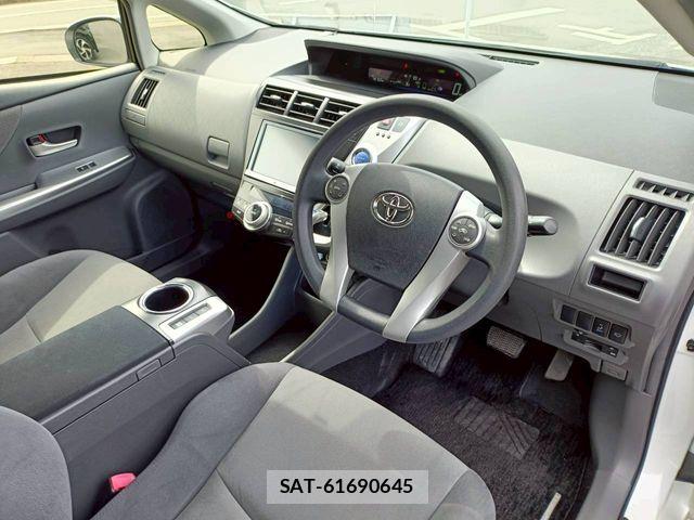 Toyota PRIUS ALPHA 2012-09 6277159-24
