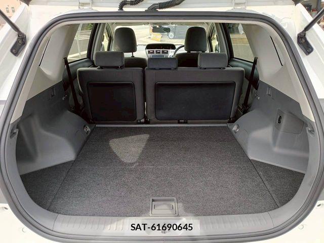 Toyota PRIUS ALPHA 2012-09 6277159-5