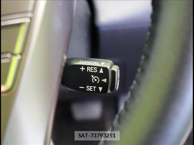 Toyota PRIUS ALPHA 2015-10 6272621-9