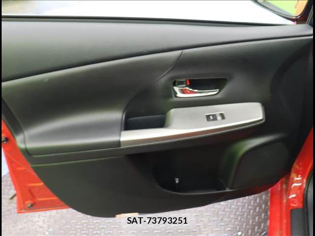 Toyota PRIUS ALPHA 2015-10 6272621-28