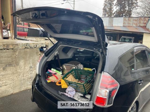 Toyota PRIUS ALPHA 2017-08 6305966-8