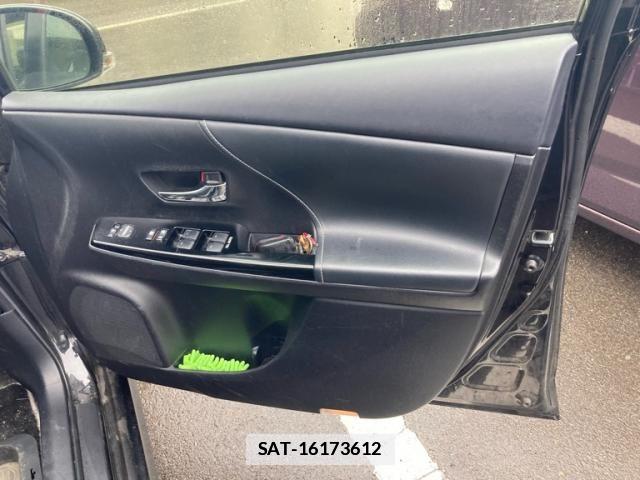 Toyota PRIUS ALPHA 2017-08 6305966-14