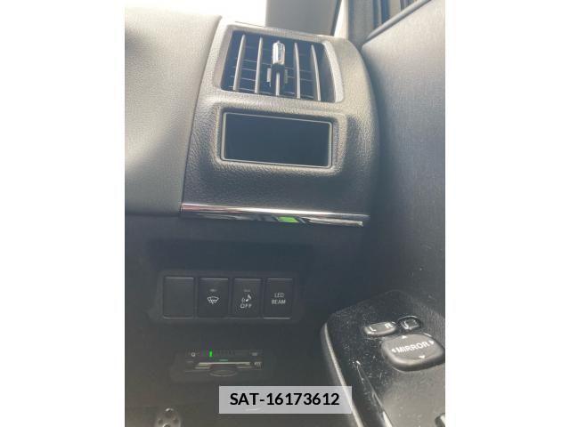 Toyota PRIUS ALPHA 2017-08 6305966-17