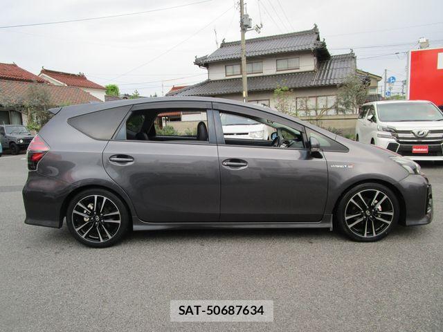 Toyota PRIUS ALPHA 2017-12 6614299-2