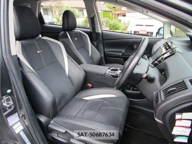 Toyota PRIUS ALPHA 2017-12 6614299-8