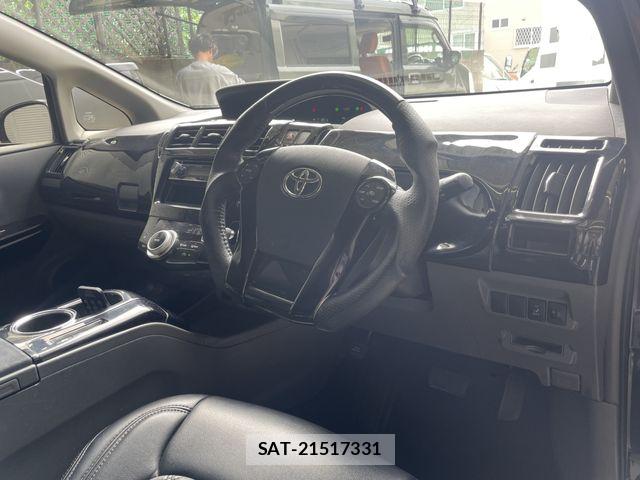 Toyota PRIUS ALPHA 2013-01 6614304-4