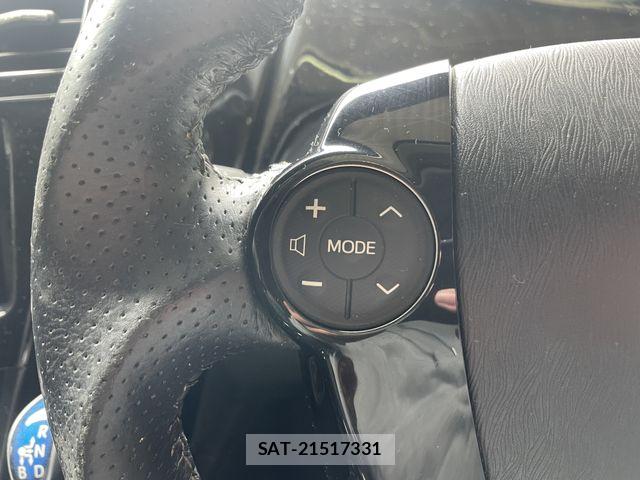Toyota PRIUS ALPHA 2013-01 6614304-7