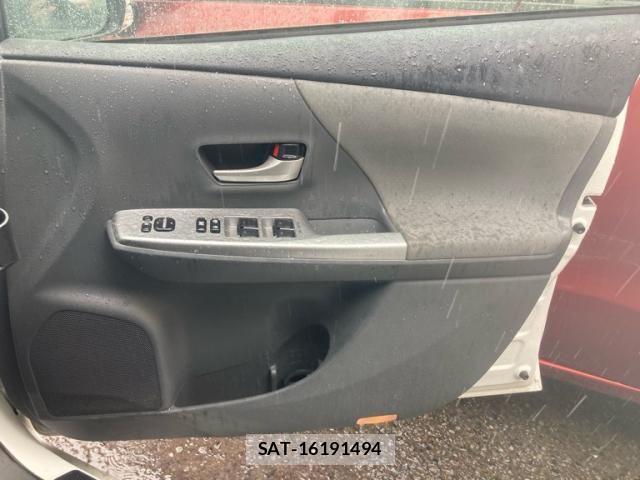 Toyota PRIUS ALPHA 2011-07 6642252-10