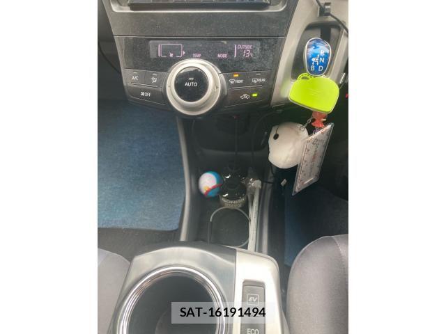 Toyota PRIUS ALPHA 2011-07 6642252-15